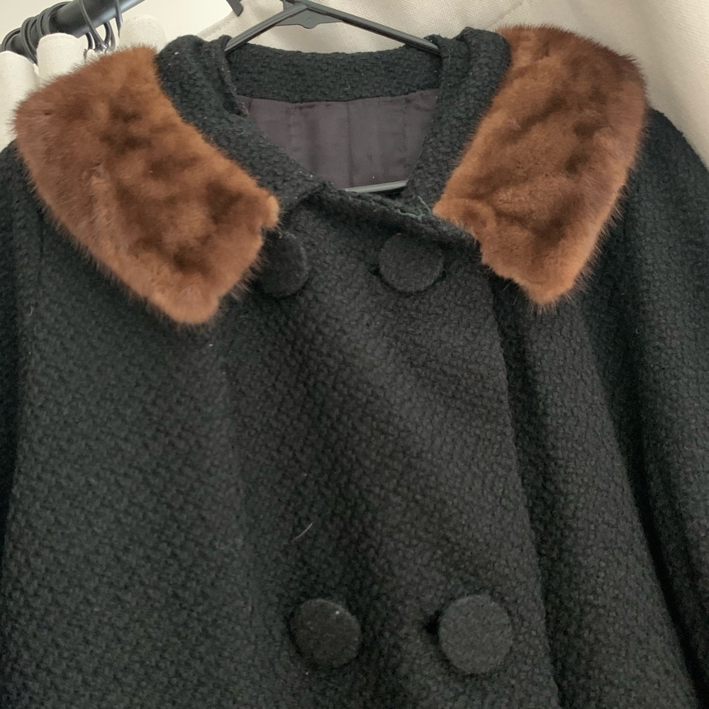Vintage black wool cape with fur